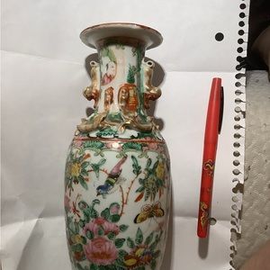 Imported chines ROSE MEDALLION authentic vase from 1800s